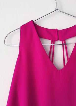 Новый топ с бретелью через шею цвета фуксии new look стильная ярко-розовая блузка7 фото