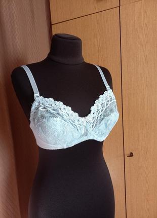 Легкий красивий бюстгальтер голубого кольору