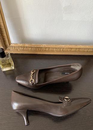 Шкіряні туфлі шоколадного відтінку bally since 1851 оригінал6 фото