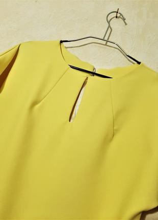 Красивое жёлтое платье женское прямое с карманами короткие цельные рукава спинка на молнии5 фото