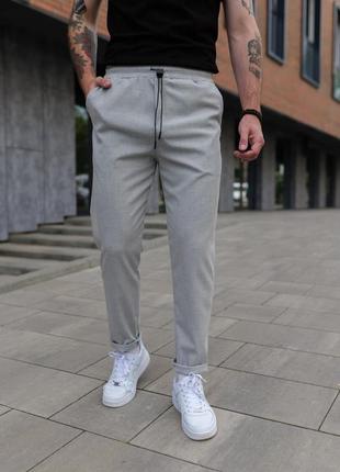 Чоловічі брюки / якісні брюки в світло-сірому кольорі на повсякденне носіння