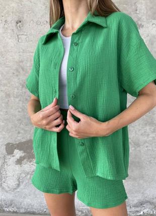 Муслиновый костюм женская рубашка свободного кроя короткий рукав и шорты трендовый комплект зеленый белый8 фото