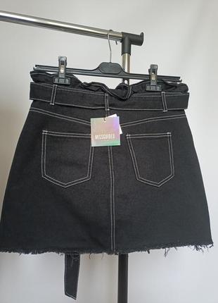 Черная джинсовая юбка с поясом3 фото