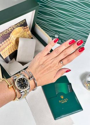 Часы наручные женские серебристые с камнями стразами черный циферблат брендовые в...