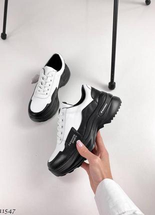 Стильные кроссовки в красивом сочетании цветов =hengji=
цвет черный+белый, натуральная кожа3 фото