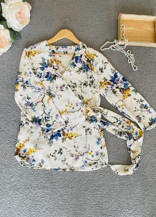 Блуза интересного кроя на запах