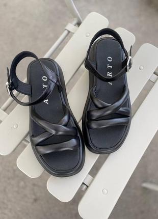 Босоніжки із натуральної шкіри