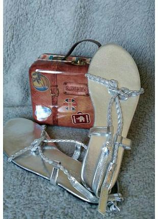 🌸🌸🌸 скандалі, брсоніжкі, балєткі сріблясті р.37-38