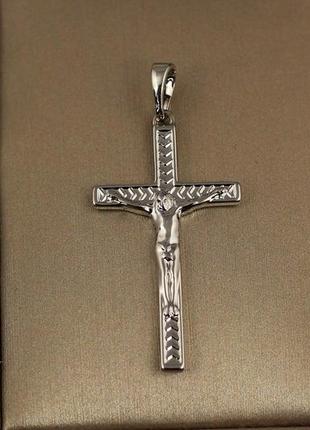 Крестик xuping jewelry тонкий с распятием в оправе пружина 3,3 см серебристый1 фото