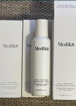 Увлажняющий тоник medik8 daily refresh balanсing toner1 фото