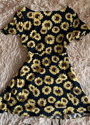 Летнее мини платье с цветочным принтом в подсолнухи с завязками на талии2 фото