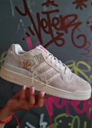 Женские кроссовки adidas forum 84 low beige premium