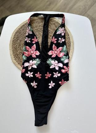 Купальник сдельный