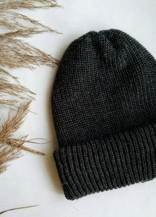 Шапка на осень и зиму, шапка темно серая, теплая, базовая, темно сіра шапка базова!1 фото