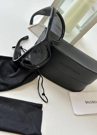 Чорні сонцезахисні окуляри балонсиага balenciaga