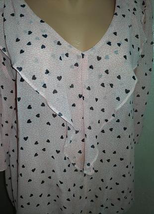 Нежная базовая блуза в сердечки от tu uk187 фото
