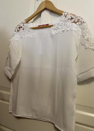 Блузка жіноча