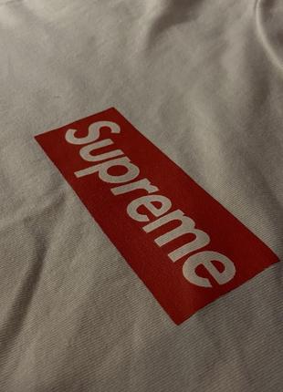 Футболка supreme