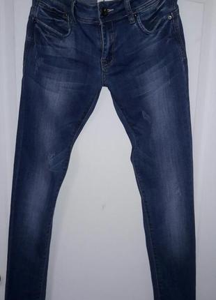 Синие джинсы, модель с потёртостями, прямые, деним1 фото