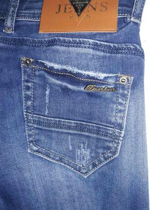 Синие джинсы, модель с потёртостями, прямые, деним3 фото