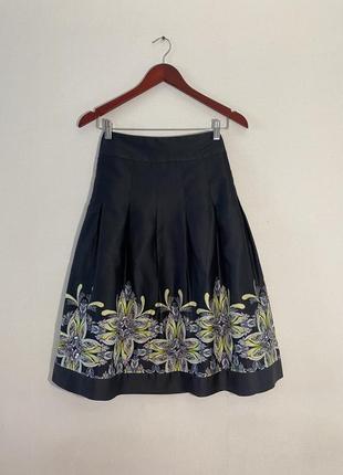 Изумительная юбка monsoon, расширенная, трапеция, натуральная, чёрная с цветами, цветочный принт, вышивка бисером и пайетками,
