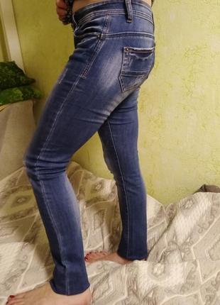 Сині джинси, модель з потертостями, прямі, денім4 фото