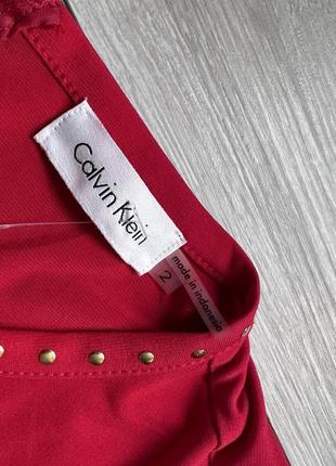 Мини красное платье кельвин кляйн calvin klein9 фото