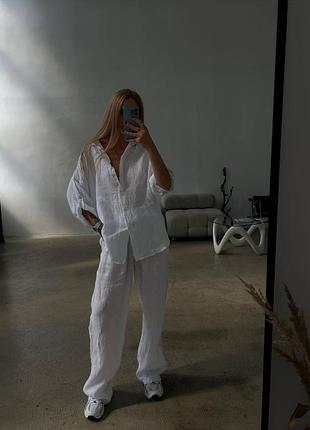 Лляні костюми для жінок з брюками