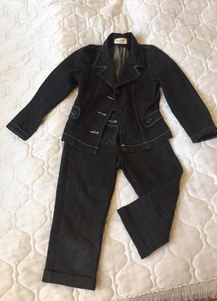 Костюм піджак і капрі на дівчинку 7-8 років