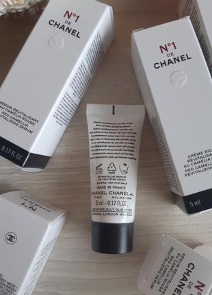 Восстанавливающая сыворотка для лица
chanel n1 de chanel revitalizing serum, мини 5 мл2 фото