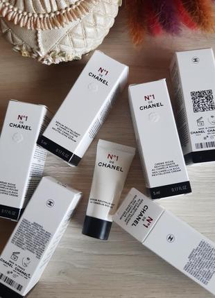 Відновлювальна сироватка для обличчя
chanel n1 de chanel revitalizing serum, міні 5 мл