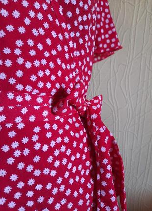 Красное платье на запах, цветочный принт4 фото