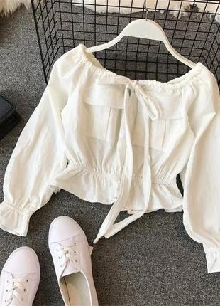 Блузка с открытыми плечами