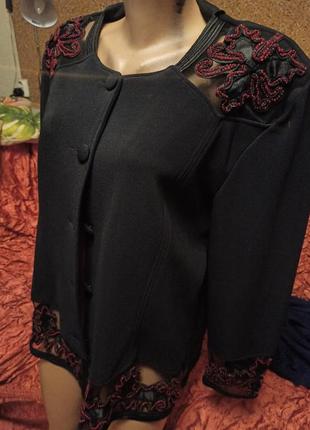 Гарний костюм з вишивкою спідниця сорочка блуза жіноча1 фото