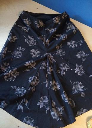 Трикотажная юбка миди в цветочек2 фото