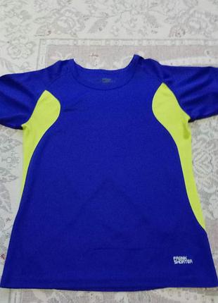 Футболка спортивная!размеры уточняйте!распродажа!цена 50 грн.