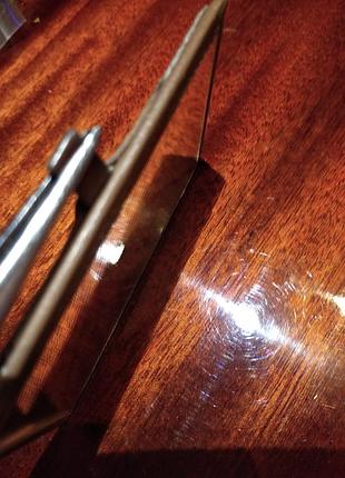 Зеркало. кожа крокодила.