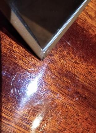 Зеркало. кожа крокодила.