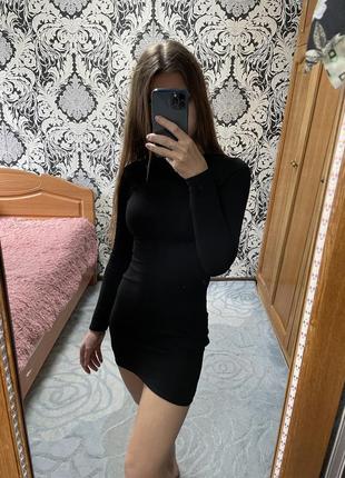 Мини платье по фигуре в утяжелике с рукавами