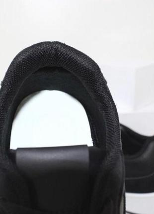 Черные кроссовки на осень из искусственной кожи комбинированные замшей4 фото