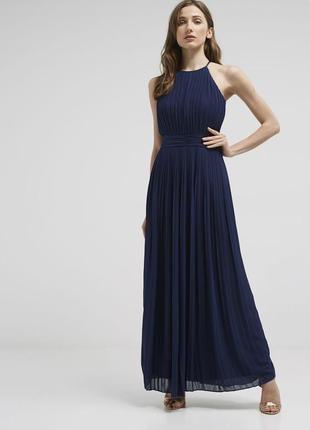 Темно-синее плиссированное платье макси с американской проймой эксклюзивно от tfnc