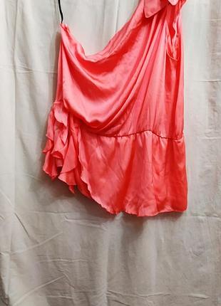 Нарядная блуза на одно плече