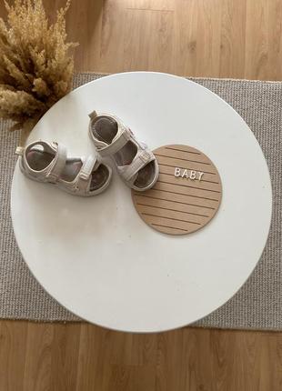 Босоножки, сандалии