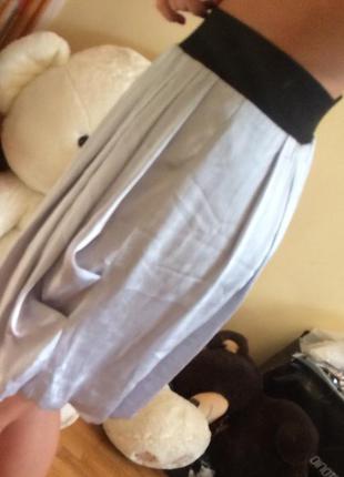 Новая модная серебристая серая юбка на резинке3 фото