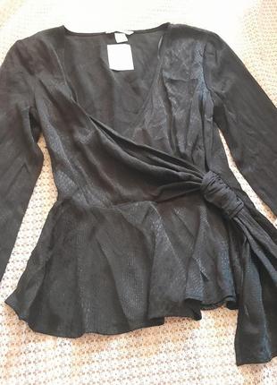 Стильная черная жаккардовая блуза на запах с баской h&amp;m4 фото