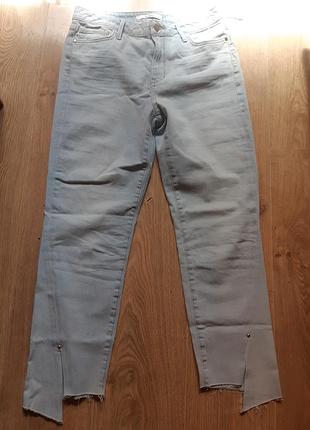 Джинсы укороченные