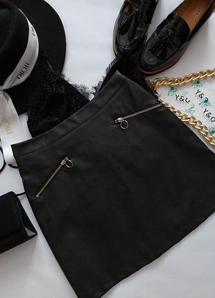 Очень крутая трендовая кожаная юбка в идеальном состоянии🖤primark🖤 🖤состояние: идеальный без дефектов 🖤