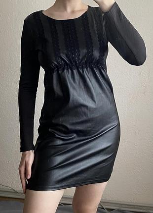 Черное женское платье