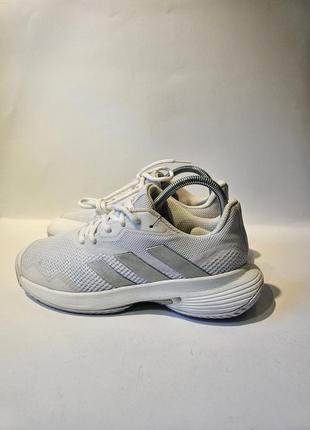 Кроссовки кроссовки adidas courtjam control tennis

 gy1334