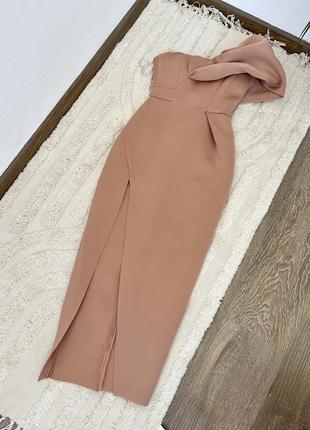 Неопренова кофейна сукня міді на одне плече з високим розрізом на нозі7 фото